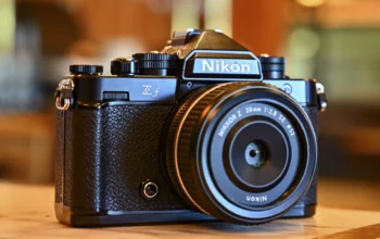 Nikon ZF, Kamera Mirrorless Full Frame dengan Desain Retro yang Memikat